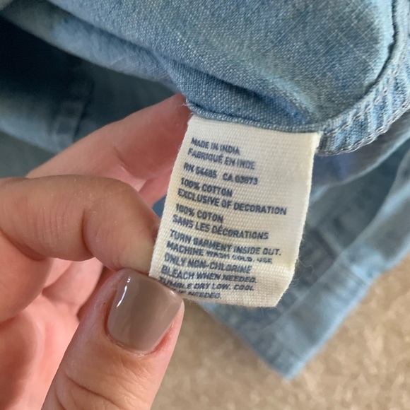 American Eagle Chambray Shirt - Picture 7 of 9